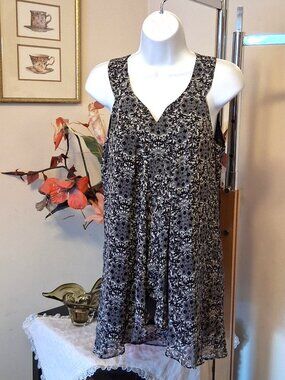 NWOT Black Gray Printed Lined Camisole Tank Top Sleeveless Summer Tops 6